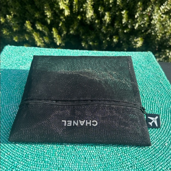 CHANEL Black Mesh Zipper travel Pouch-limited edition-used-good condition. - Picture 5 of 17